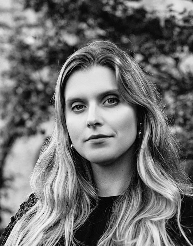 Portrait of Anastasia Medvedskaya featured by The Mentors following the publication of her article in THE LAW Magazine.